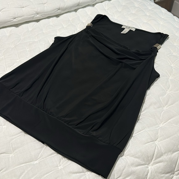 NWOT White House Black Market Top - Picture 9 of 10